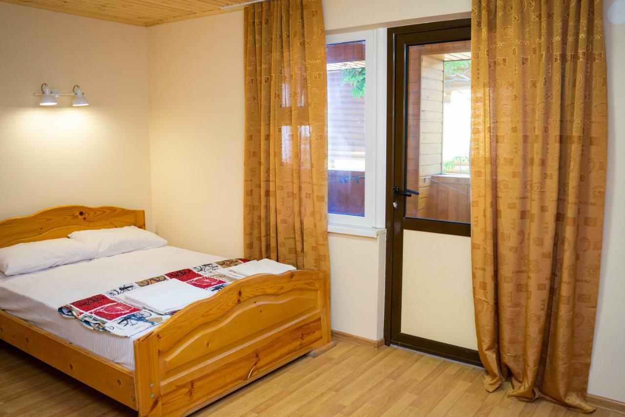 Usadba Feniks Hotell Zaliznyi Port Exteriör bild